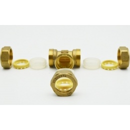 Тройник 15мм х 15мм х 15мм Hydrosta, для нержавеющей гофротрубы