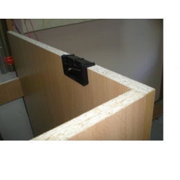 Крепление д/накладной мойки (комплект 4шт + саморезы 4 шт)