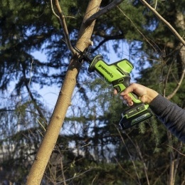 Пила сабельная компактная Greenworks GPT-CRS-25, 24V, бесщеточная, 0-3000/мин, 80 мм, LED, без АКБ и ЗУ (1200507)