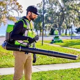 Ранцевая аккумуляторная воздуходувка  Greenworks Арт. 2408307, 82V, бесщеточная, без АКБ и ЗУ