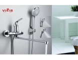 Смеситель для ванны VIEIR V033541, однорычажный, длинный излив, ручной душ