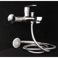 Смеситель для ванны Orta Oste 40160, однорычажный, короткий излив, ручной душ