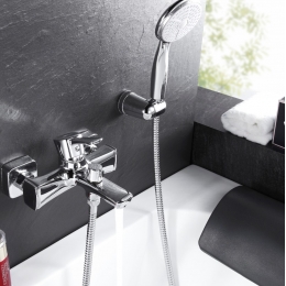 Смеситель для ванны Lemark Evitta LM0514C, однорычажный, короткий излив, с ручной лейкой