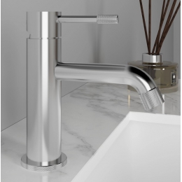 Смеситель для раковины VIEIR V402511, однорычажный, низкий излив, хром