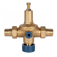 STOUT Автоматический подпиточный клапан 1/2 НР/НР с выходом под манометр 0524.115