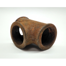 Тройник Ду40, 1 1/2"вр чугунный