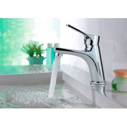 Смеситель для умывальника ESKO Eiger EG26, однорычажный, короткий литой излив