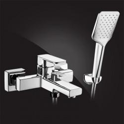 Смеситель для ванны Elghansa MONDSCHEIN 2320235 однорычажный, короткий излив, душевой комплект