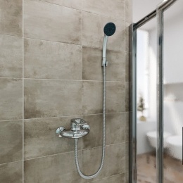 Смеситель для душа MIXLINE ML06-07, однорычажный, ручной душ на кронштейне